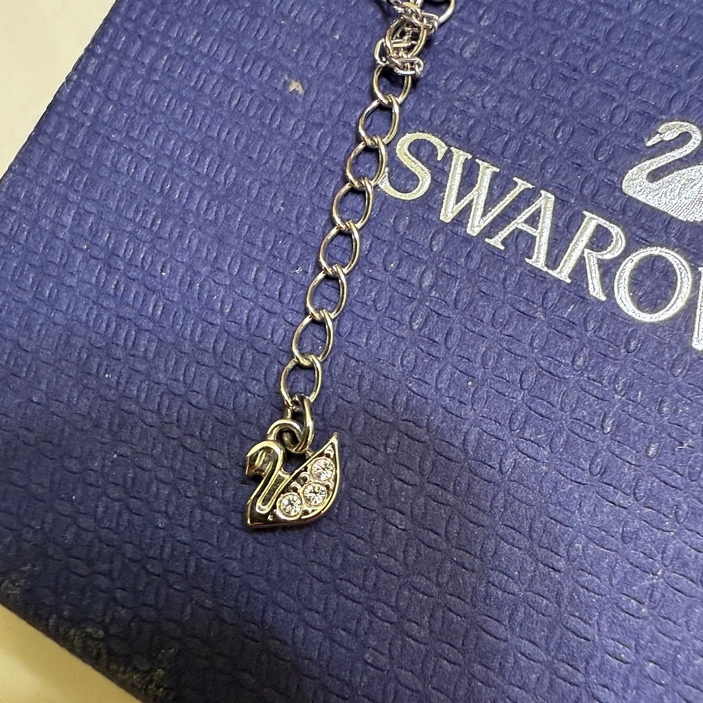 Swarovski Set Pear Silver Necklace and Earring w/Clear Crystals - Picture 6 of 6